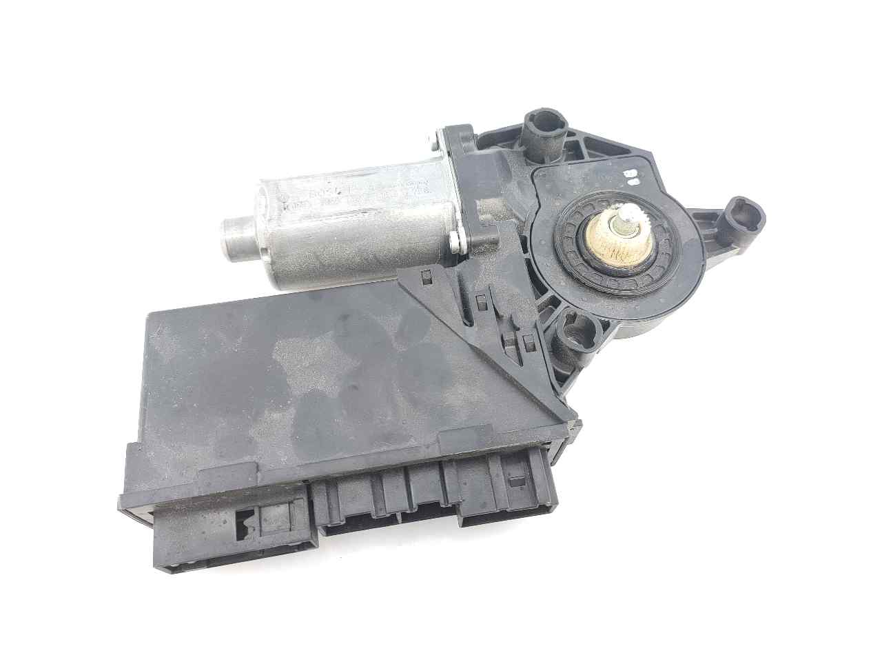 SEAT Exeo 1 generation (2009-2012) Rear Right Door Window Control Motor 8E0959802E, 0130821766, E1-B6-56-1 21797333