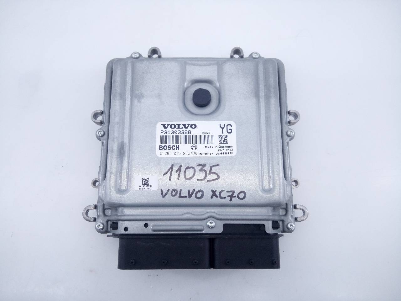 VOLVO XC70 3 generation (2007-2020) Engine Control Unit ECU P31303388, 0281015286, E3-B5-44-4 20964766