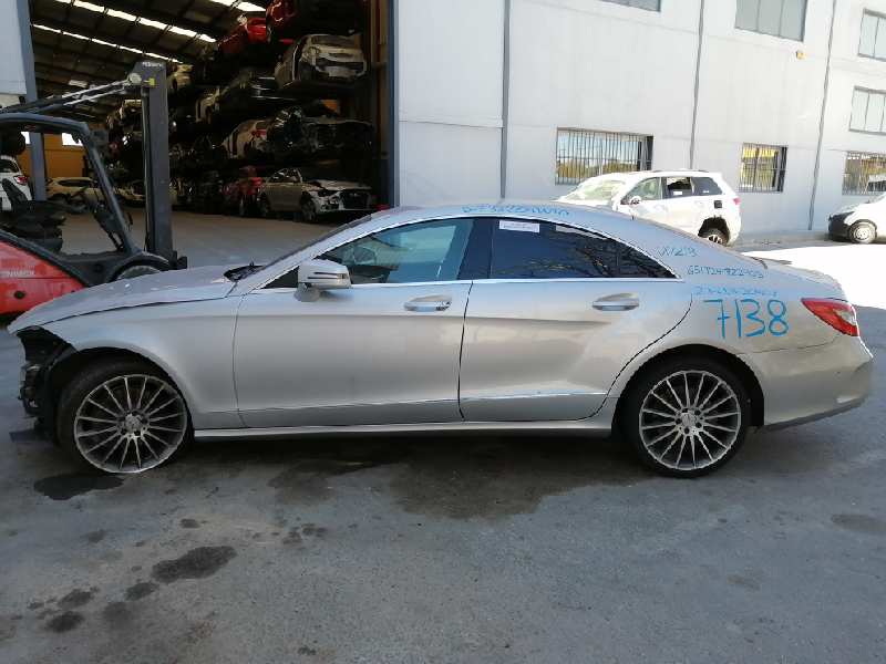 MERCEDES-BENZ CLS-Class C218/X218 (2011-2017) Încuietoare ușa spate dreapta 2047301435,E1-A2-16-1 24285639