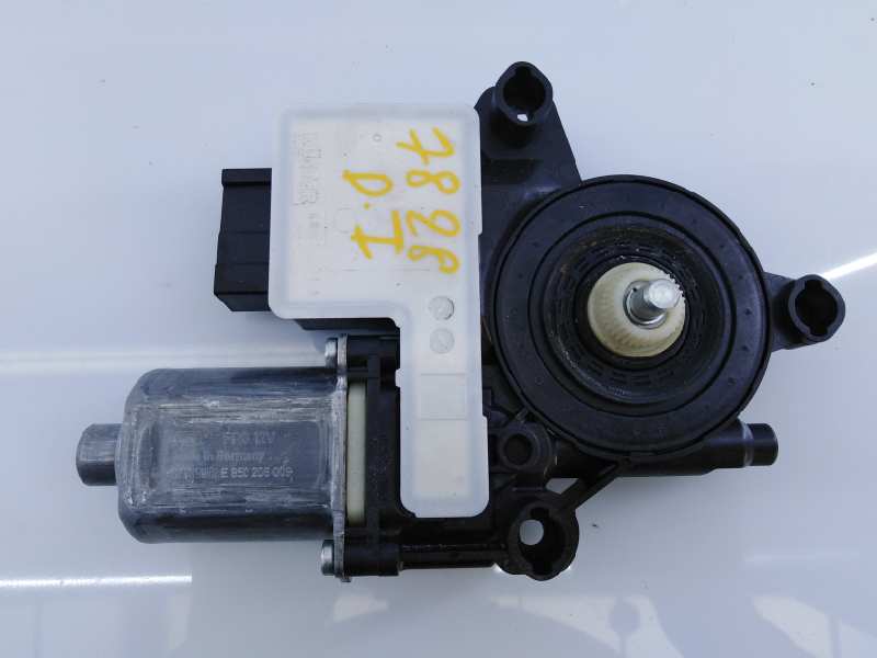 SEAT Arona 1 generation (2017-2024) Front Left Door Window Regulator Motor 2Q1959281B,E1-B6-4-1 18640874