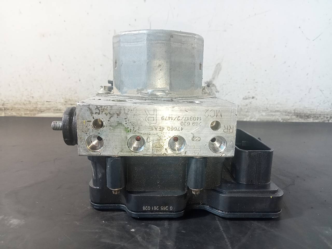 NISSAN Qashqai 2 generation (2013-2023) ABS Pump 4766041EA1E, P3-A8-2-3 18765620