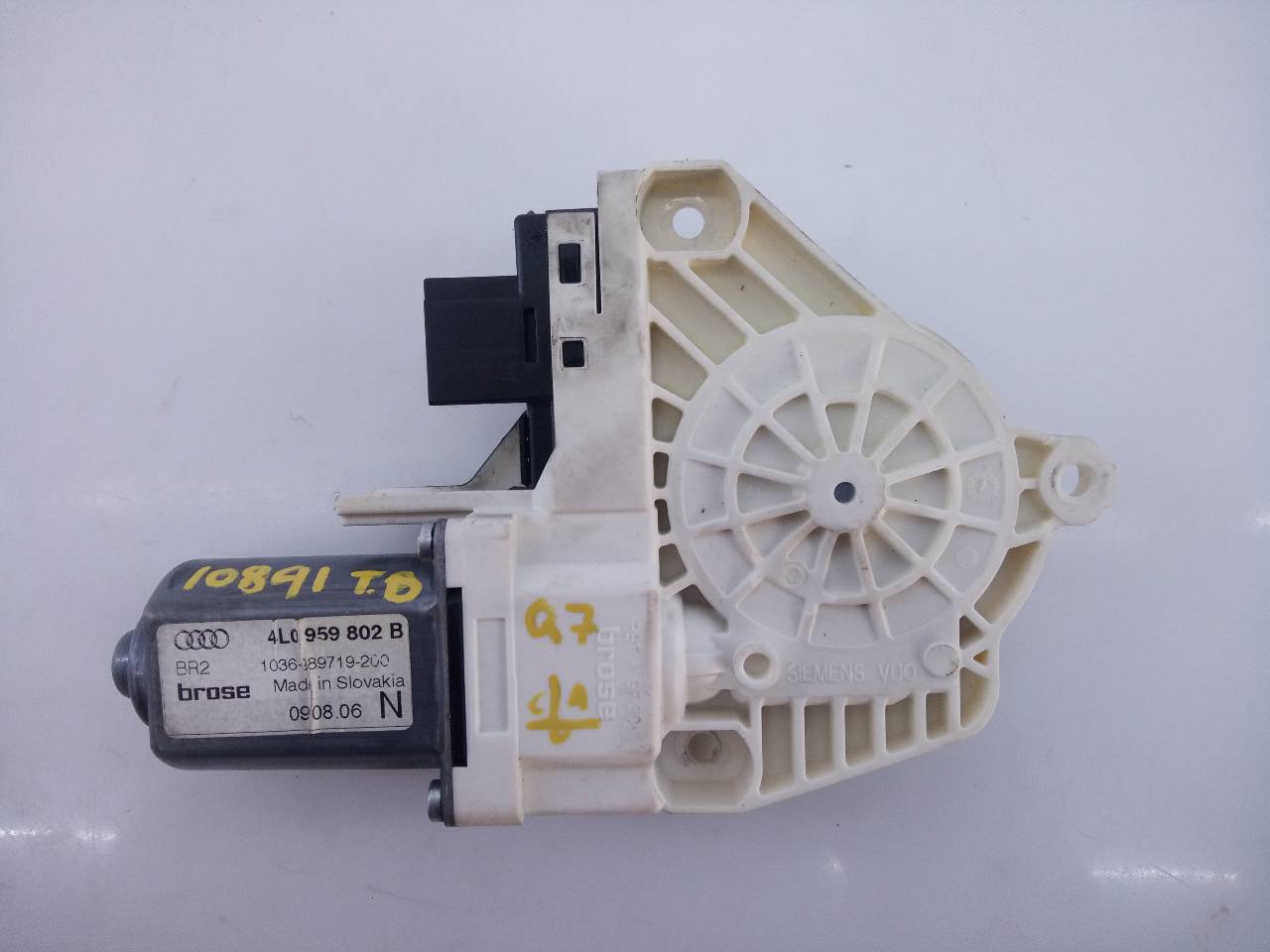 CHEVROLET Q7 4L (2005-2015) Rear Right Door Window Control Motor 4L0959802B,E1-B6-39-2 20963378