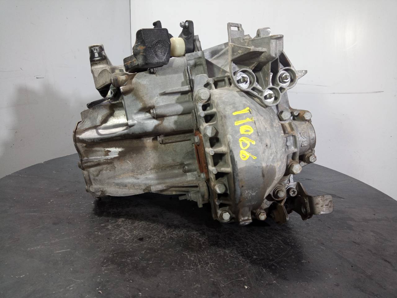 CITROËN C4 Picasso 2 generation (2013-2018) Gearbox 20MB32,M1-B2-83 24452468