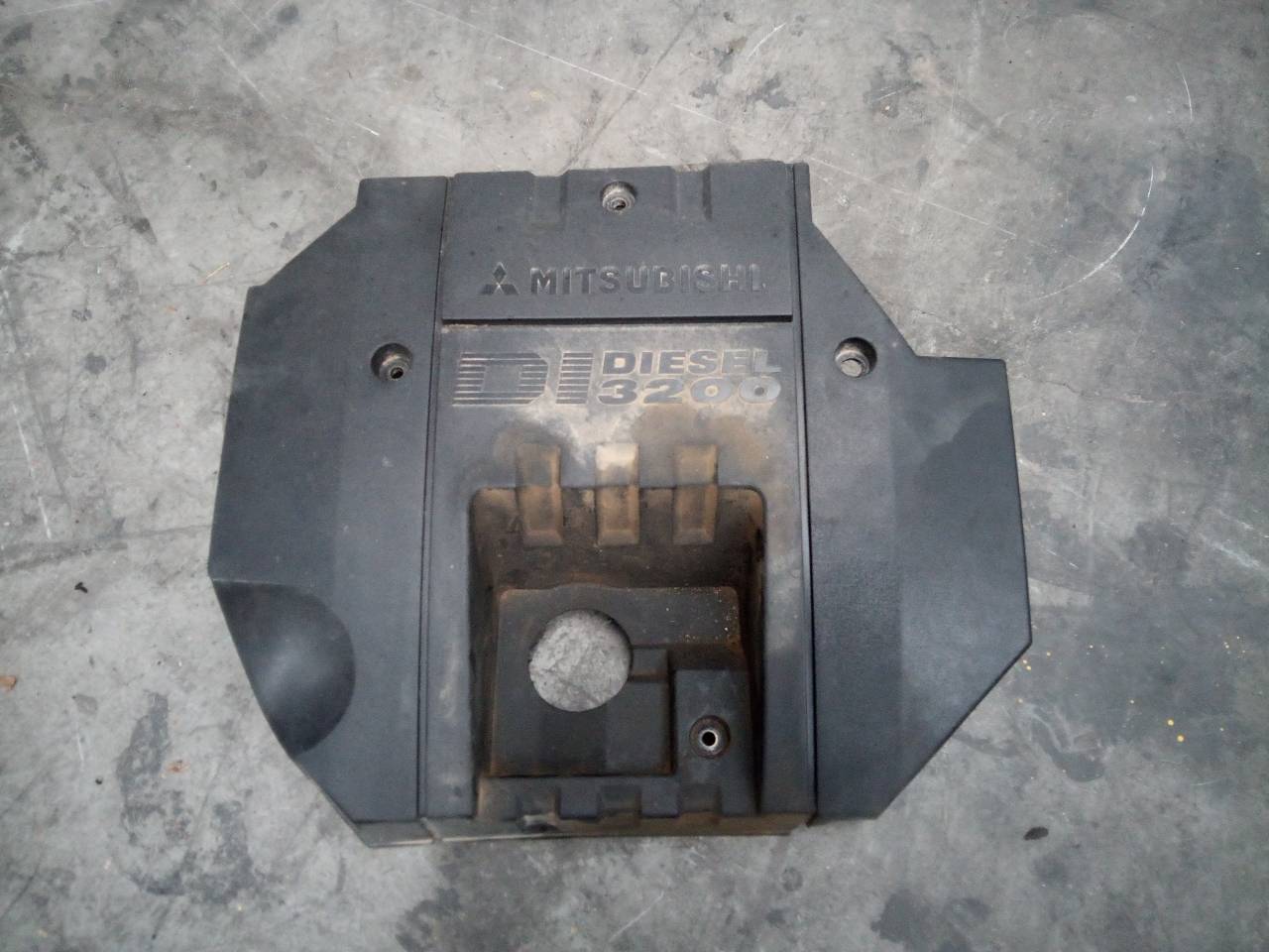 VOLKSWAGEN LT 1 generation (1975-1995) Engine Cover 26280141