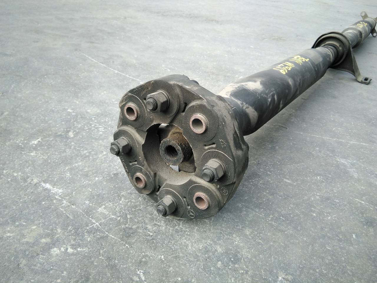 MERCEDES-BENZ CLS-Class C219 (2004-2010) Gearbox Short Propshaft A2118906, P1-A1-36 18558834