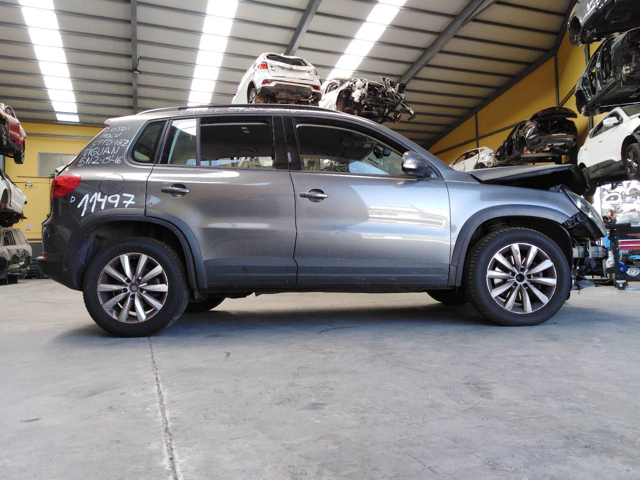 VOLKSWAGEN Tiguan 1 generation (2007-2017) Κινητήρας ελέγχου παραθύρου πίσω δεξιών πορτών 5N0959704F,E1-B6-52-1 26270496