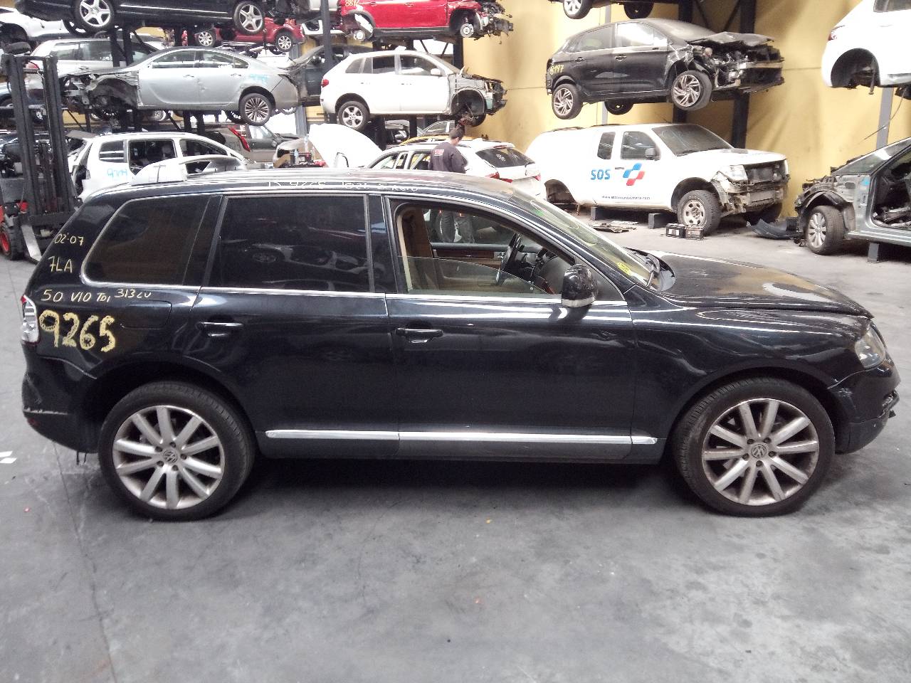 VOLKSWAGEN Touareg 1 generation (2002-2010) Öljyjäähdytin 7L8422885,P2-A4-4 18756524