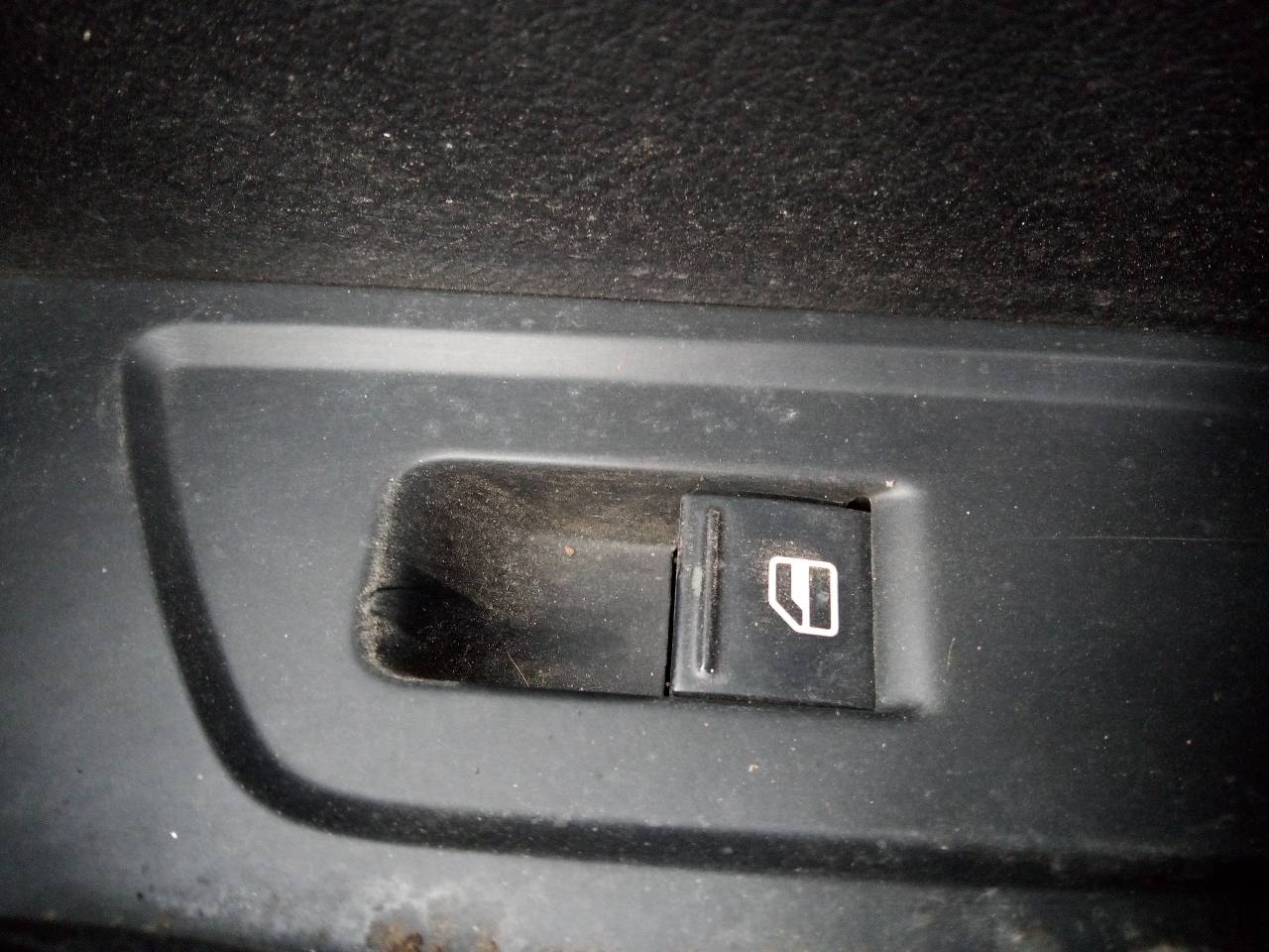 VOLKSWAGEN Passat B7 (2010-2015) Front Right Door Window Switch 20965282