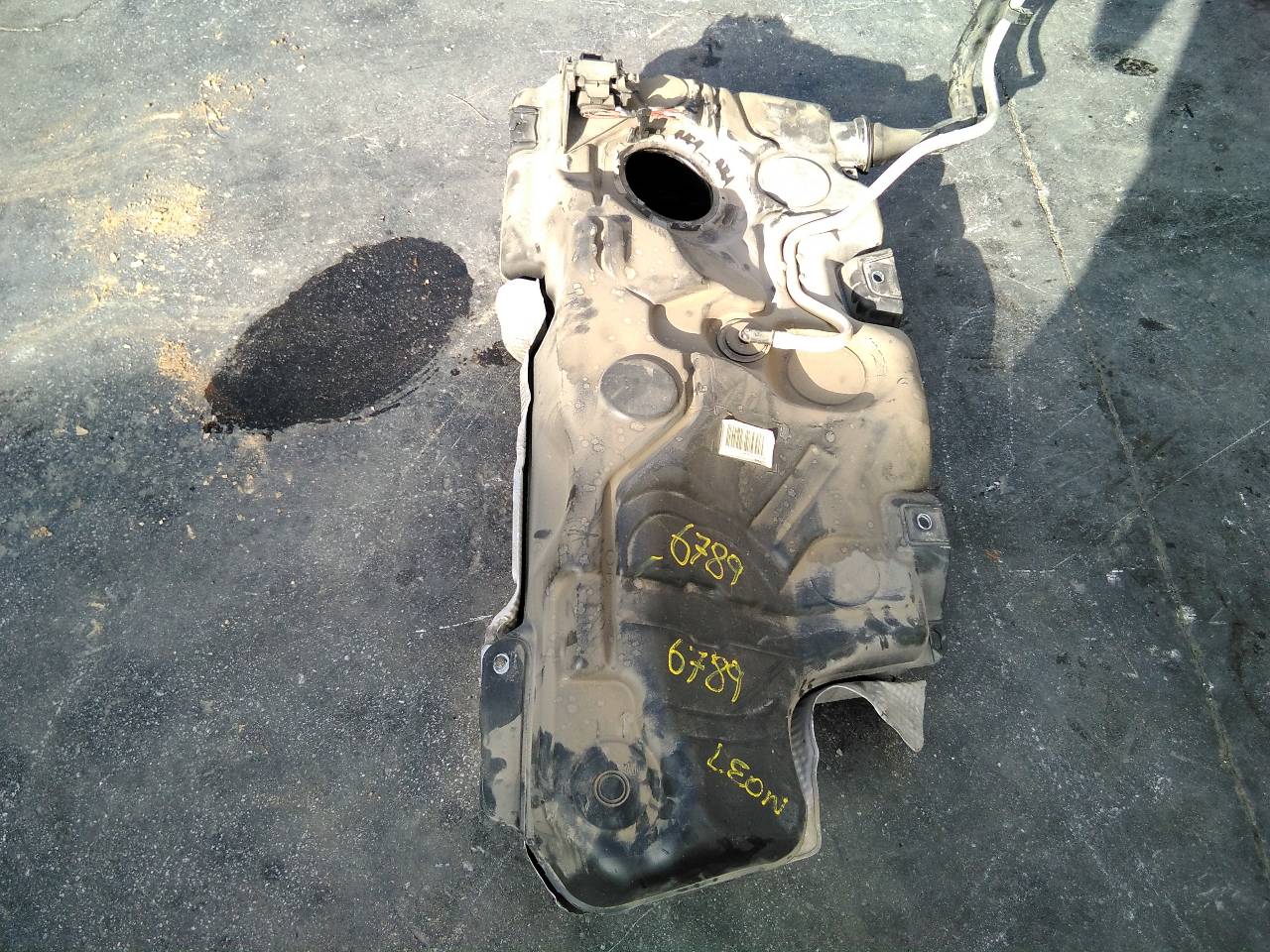 SEAT Leon 3 generation (2012-2020) Fuel Tank 5Q0201085 18523082