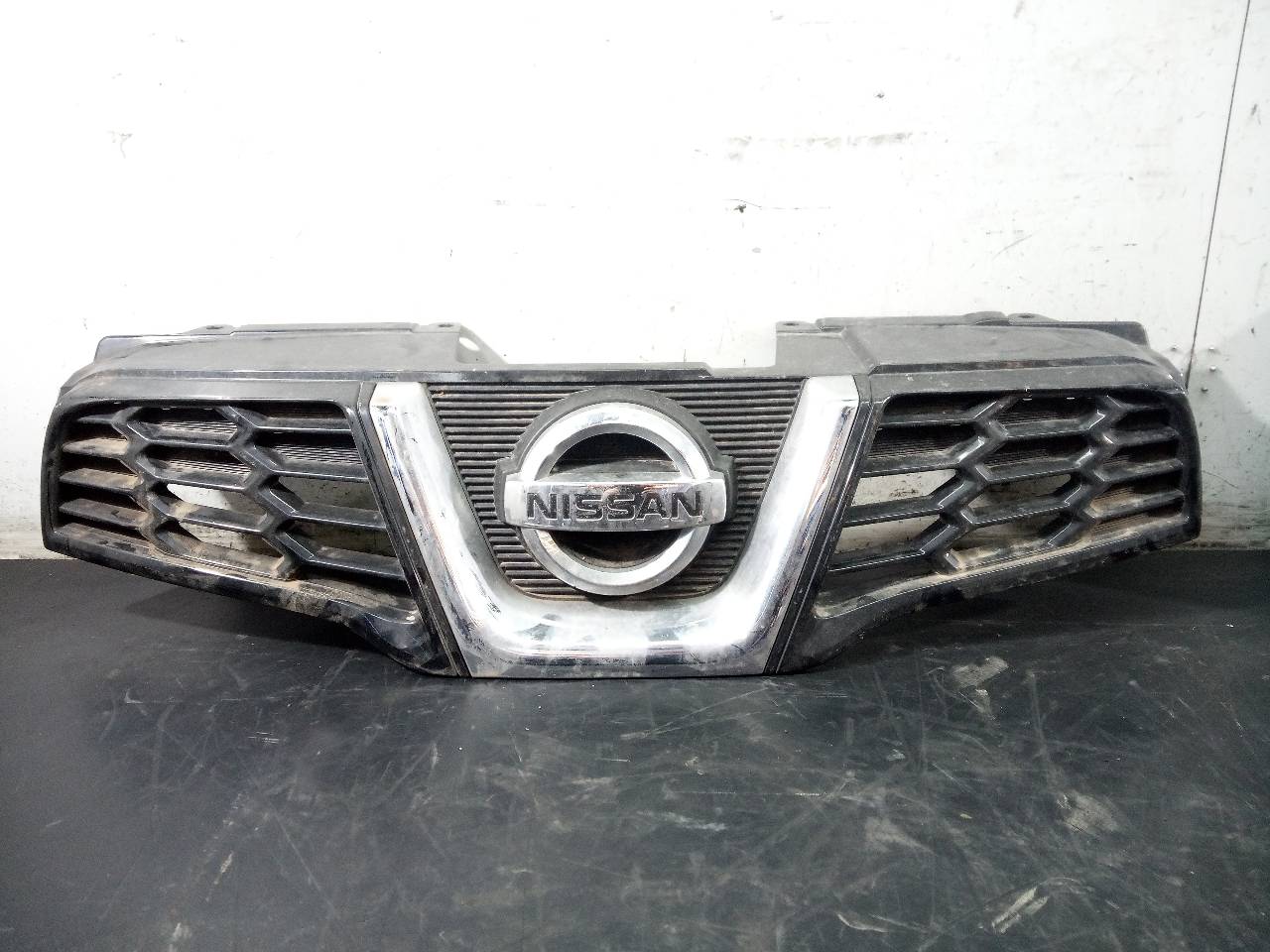 NISSAN Qashqai 1 generation (2007-2014) Решетка радиатора P2-A2-19 23295741