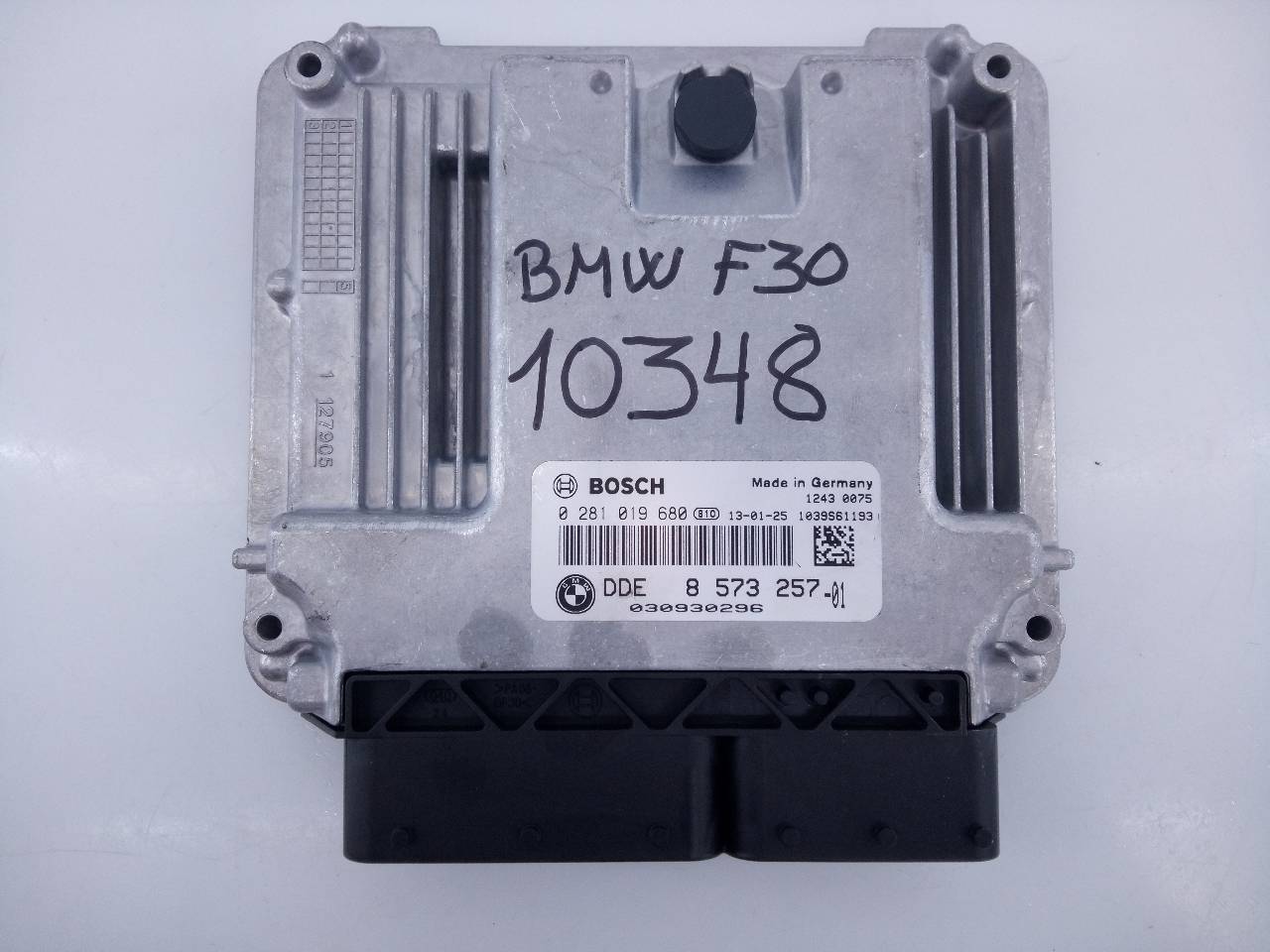 BMW 3 Series F30/F31 (2011-2020) Variklio kompiuteris 0281019680, DDE8573257, E3-A2-29-4 24048578