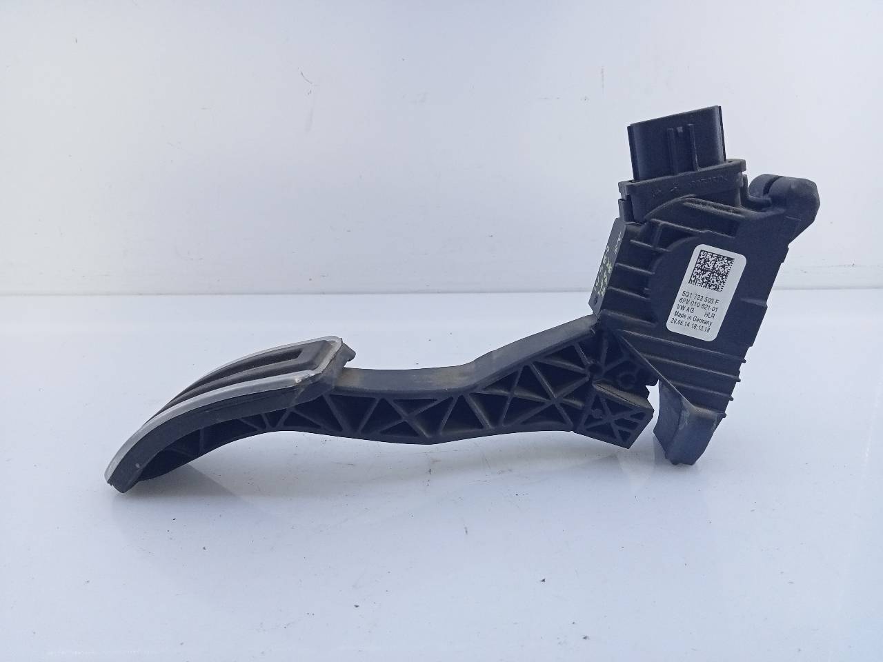 SEAT Leon 3 generation (2012-2020) Throttle Pedal 5Q1723503F, E2-A1-45-1 20959809