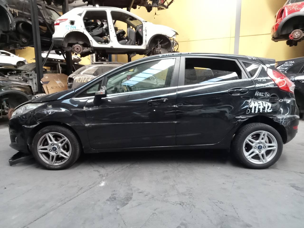 KIA Fiesta 5 generation (2001-2010) Edessä vasen vetoakseli 8V513B437CB,P1-B6-19 21700302