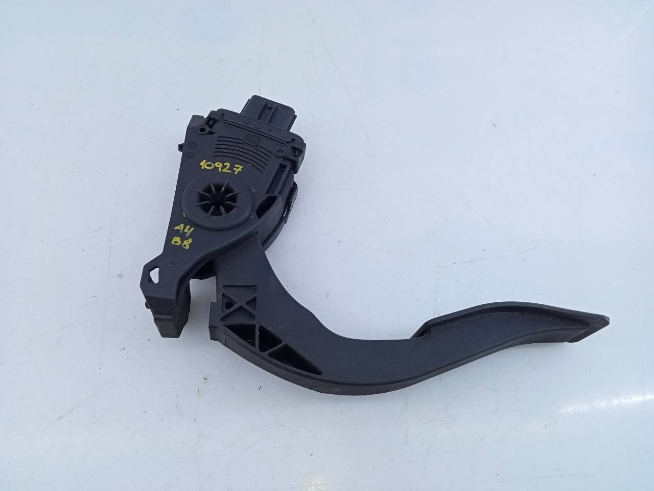 AUDI A4 B8/8K (2011-2016) Throttle Pedal 8K1721523, E2-A1-44-7 23724876