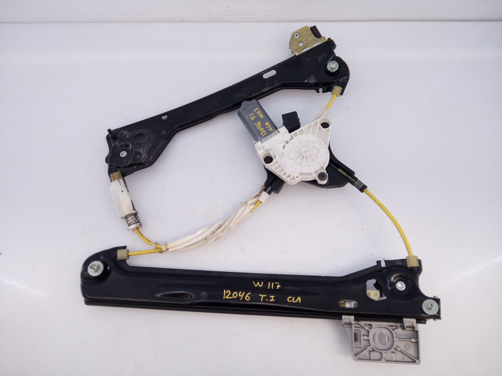 MERCEDES-BENZ CLA-Class C117 (2013-2016) Rear left door window lifter A61041112, E1-A2-36-2 23302694