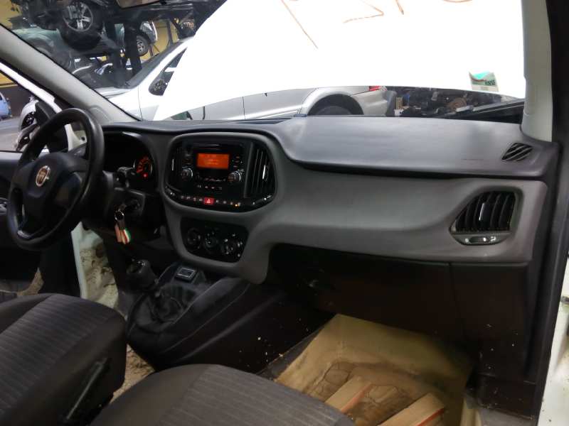 FIAT Стеклоподъемник передней левой двери 51810880,E2-B2-59-1 18404492