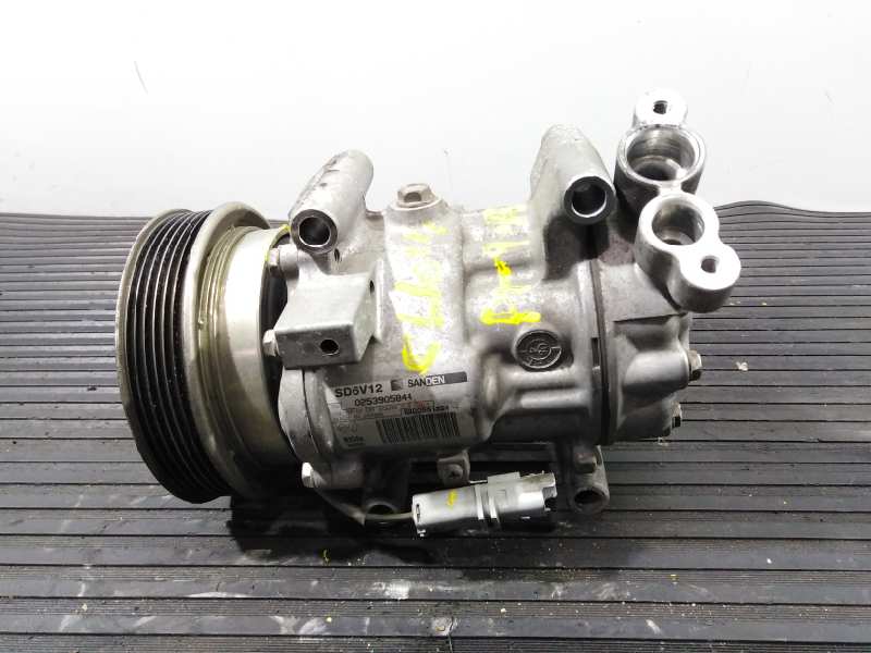 AUDI Clio 3 generation (2005-2012) Ilmastointipumppu 8200651251,P3-A1-17-3 22936259