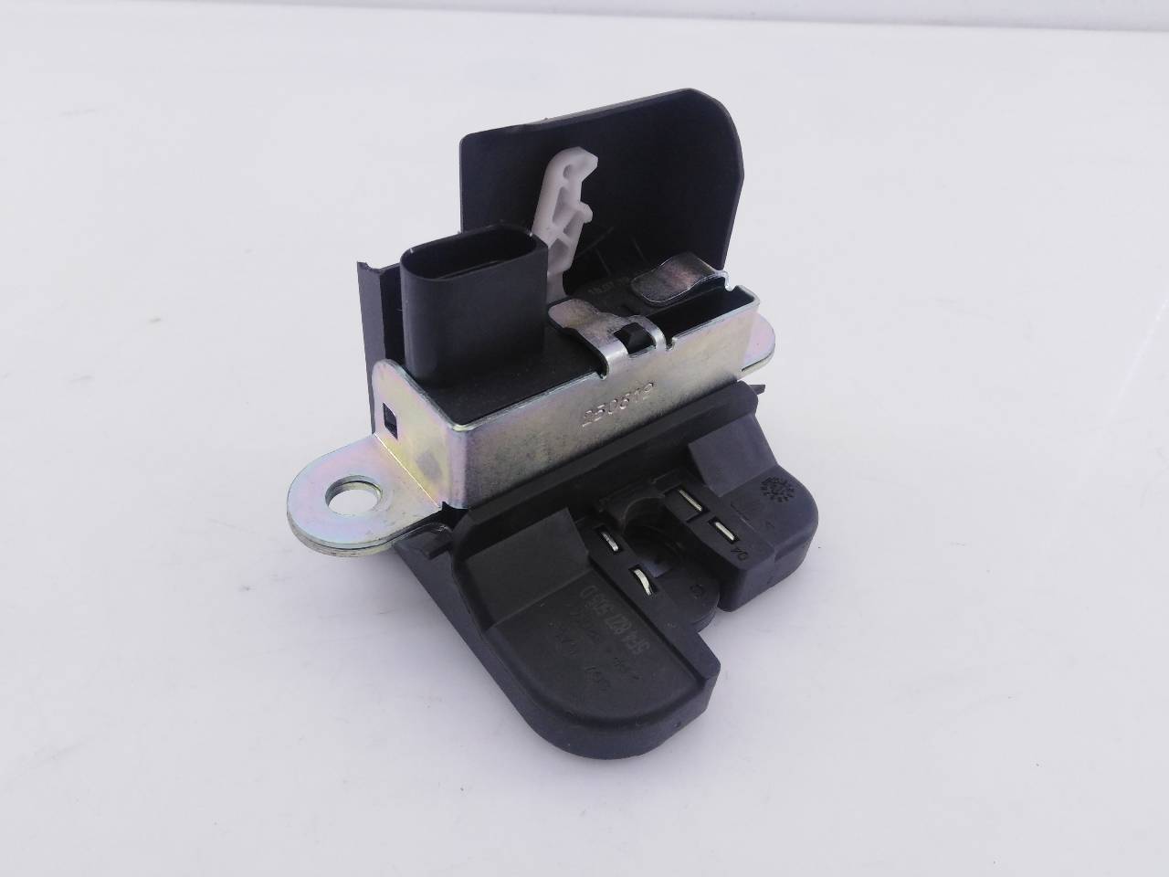 SEAT Toledo 3 generation (2004-2010) Tailgate Boot Lock 5F4827505D, E1-B6-34-2 18694357