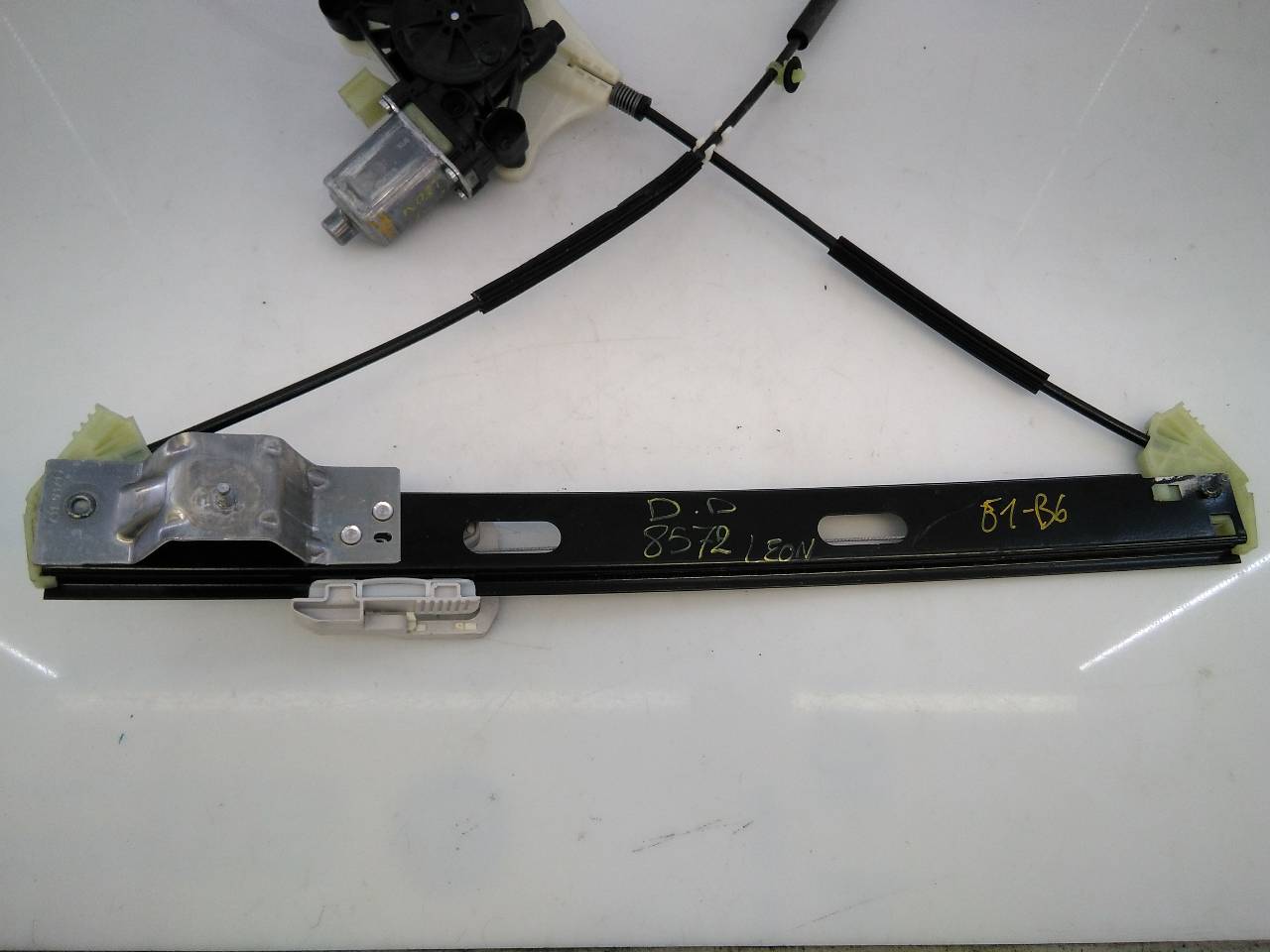 SEAT Toledo 3 generation (2004-2010) Vindusregulator foran høyre dør 5Q0959802C, E1-B6-40-1 18694383