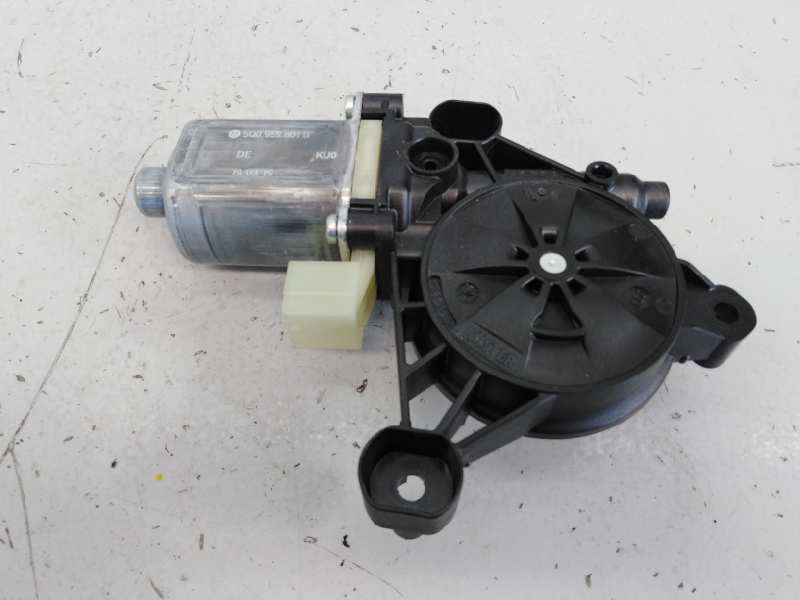 SKODA Octavia 3 generation (2013-2020) Front Left Door Window Regulator Motor 5Q0959801B, 0130822717, E1-A5-40-1 24291894