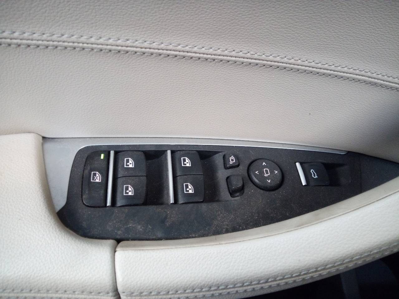 BMW X3 G01 (2017-2024) Priekinių kairių durų langų pakėlimo mygtukai 24088870