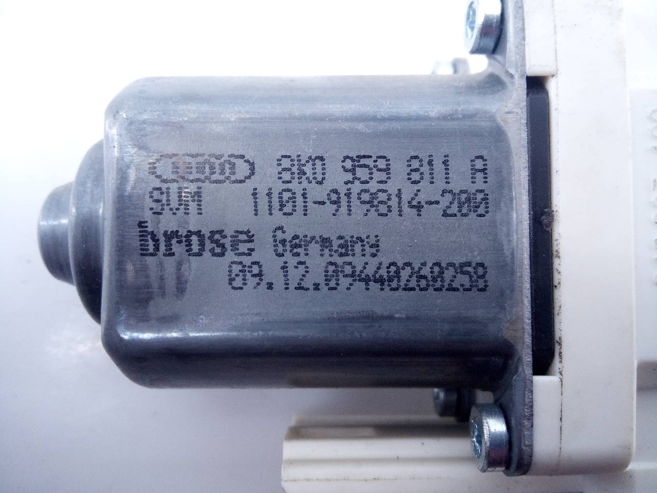 AUDI A6 C6/4F (2004-2011) Motor de control geam ușa  stânga spate 8K0959811A, E1-B6-51-1 20946598