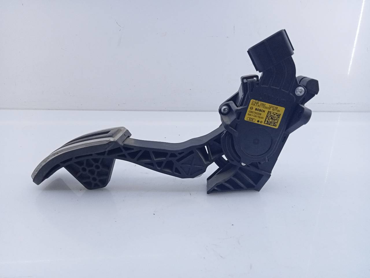 SKODA Yeti 1 generation (2009-2018) Throttle Pedal 6C1723503E,0280755339,E2-A1-45-1 21622248