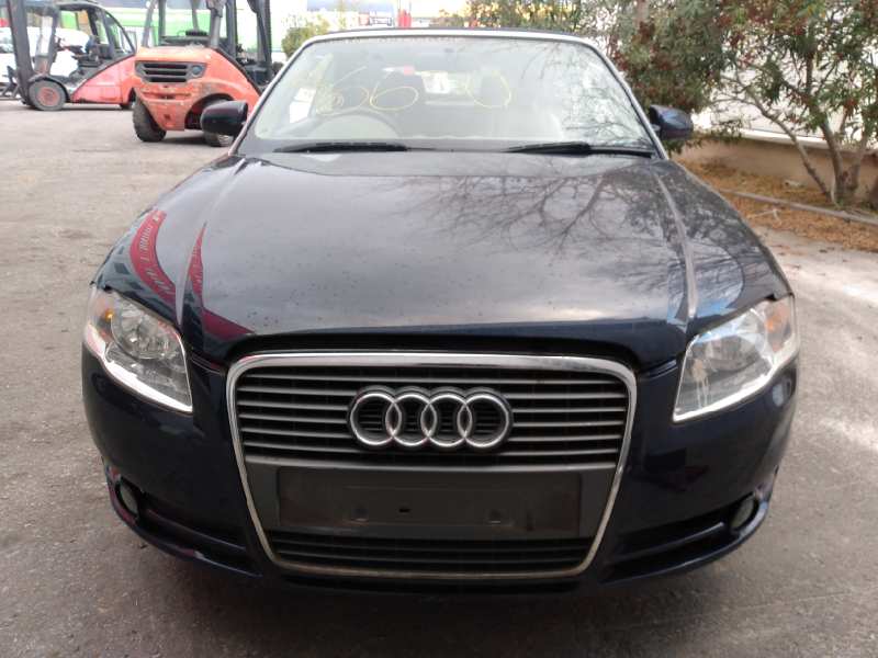 AUDI A4 B7/8E (2004-2008) Полуось передний левый 18508559