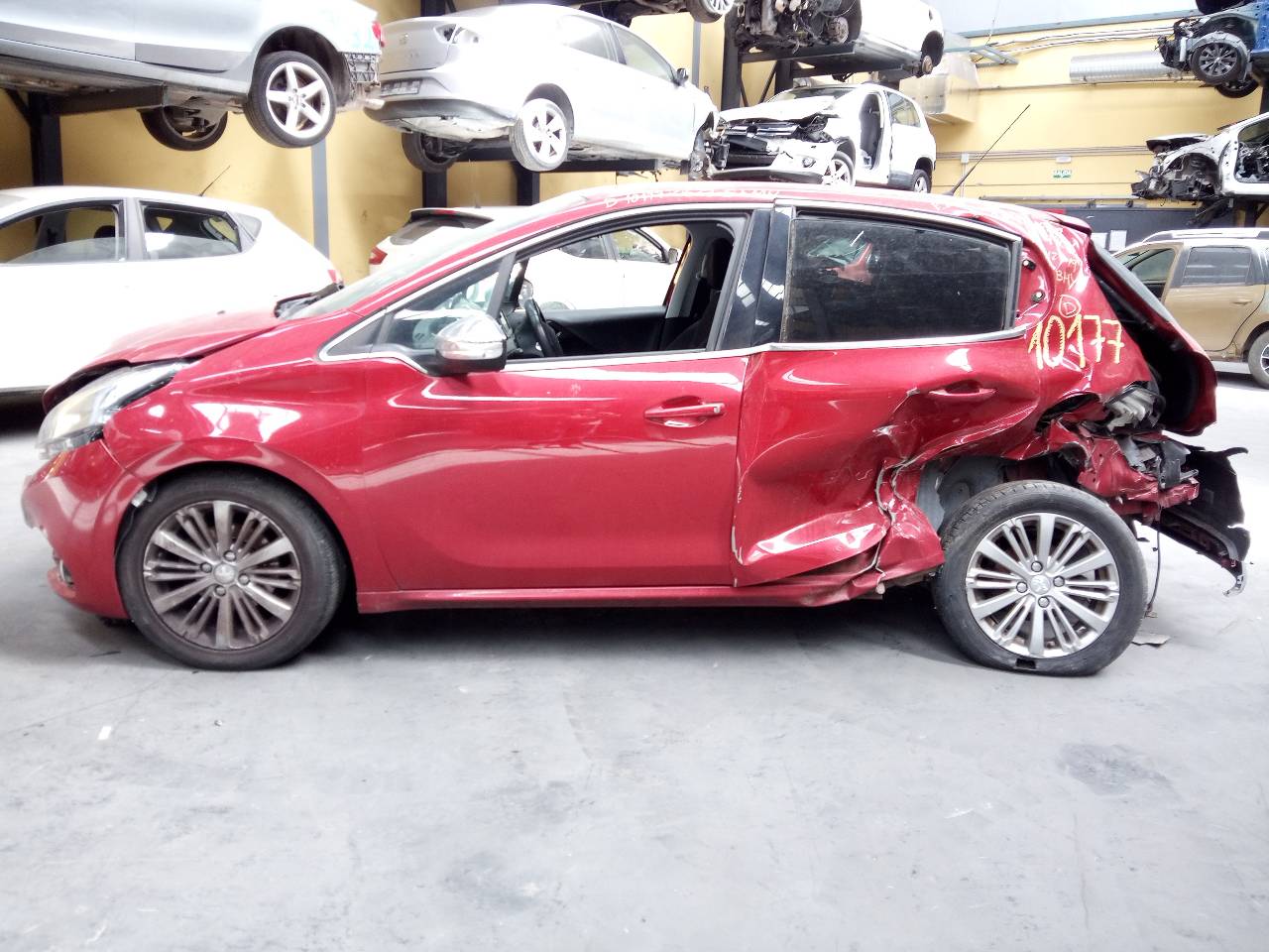 PEUGEOT 208 Peugeot 208 (2012-2015) Полуось передний левый 96561352, P1-B6-17 21797075