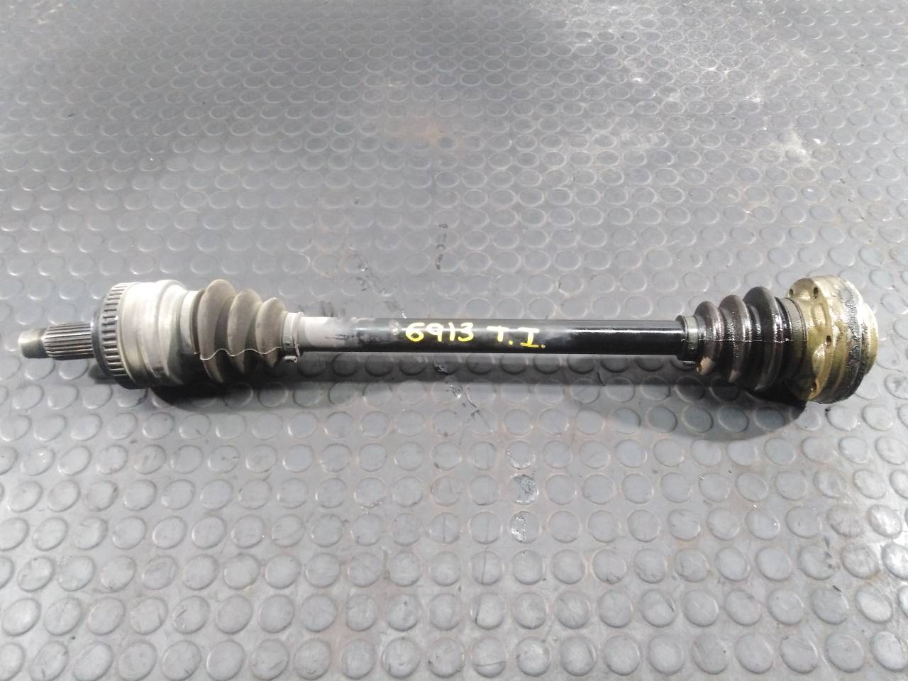 BMW 1 Series E81/E82/E87/E88 (2004-2013) Rear Left Driveshaft P1-A6-37, 7523959 18533308