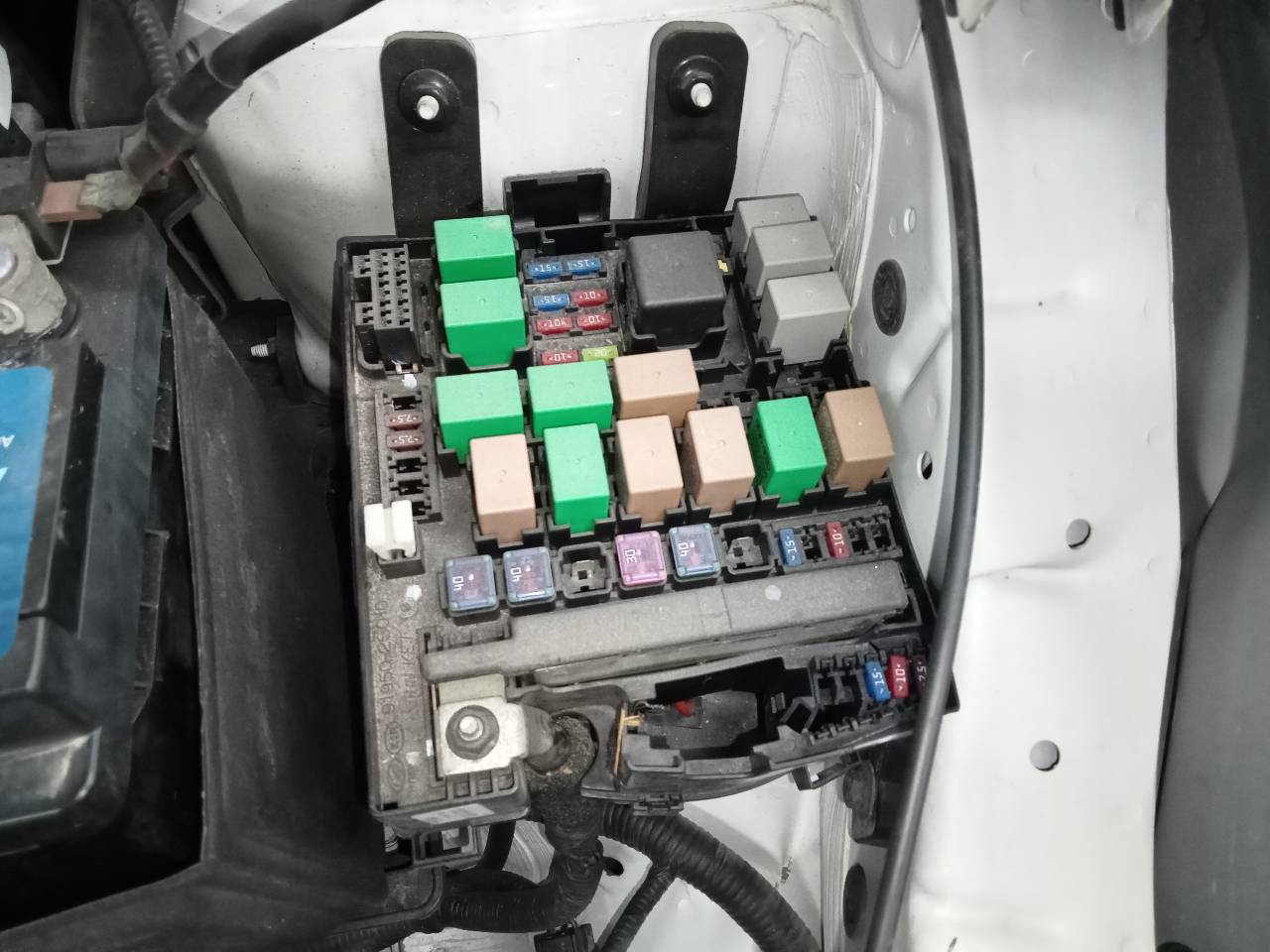 KIA Sportage 3 generation (2010-2015) Fuse Box 919502S010 23290858