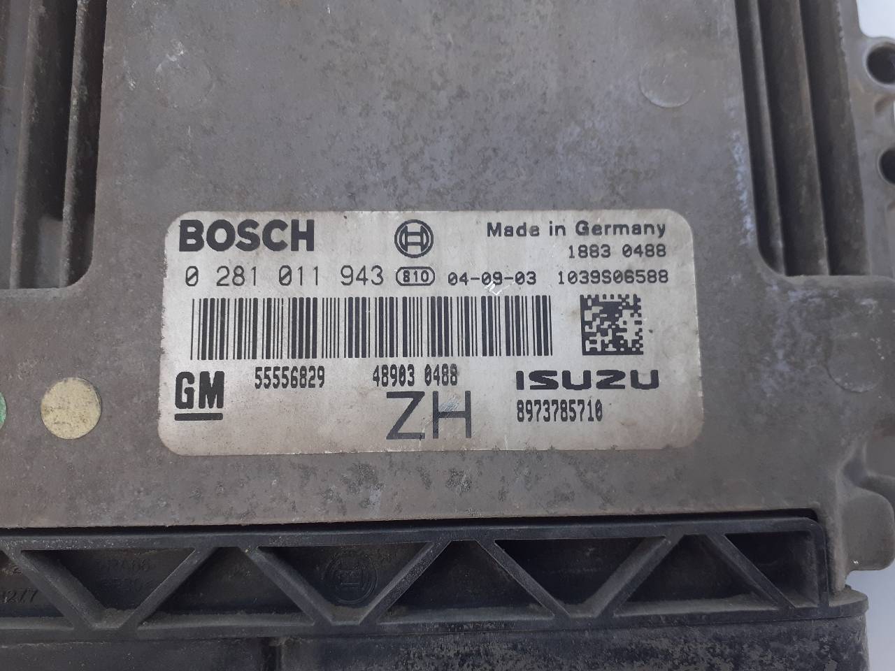 OPEL Astra J (2009-2020) Engine Control Unit ECU 0281011943, 55556829, E3-A5-9-3 18730157