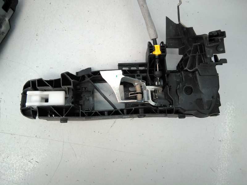 MERCEDES-BENZ C-Class W205/S205/C205 (2014-2023) Front Left Door Lock A2220063999, E1-A2-40-1 18571862