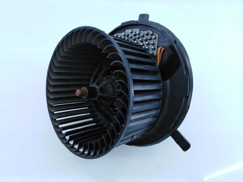 VOLKSWAGEN Scirocco 3 generation (2008-2020) Нагревательный вентиляторный моторчик салона 1K1820015P, E2-A1-45-7 18681830
