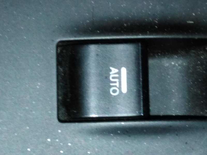 HYUNDAI i40 VF (1 generation) (2011-2020) Rear Right Door Window Control Switch 935803Z0004X 18635312