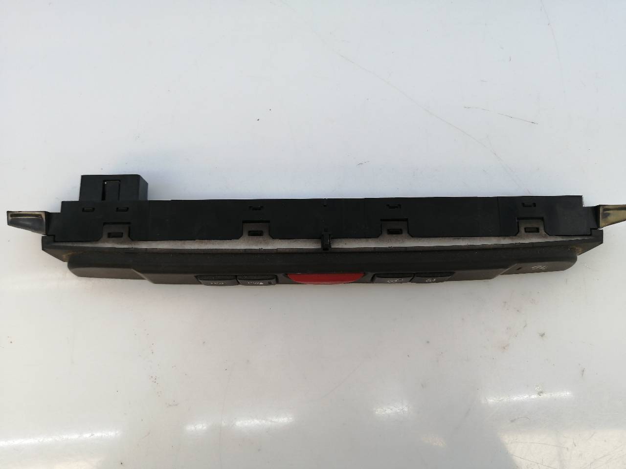 LAND ROVER Discovery 3 generation (2004-2009) Hazard button YUL500400WUX, E3-B3-31-1 23722298