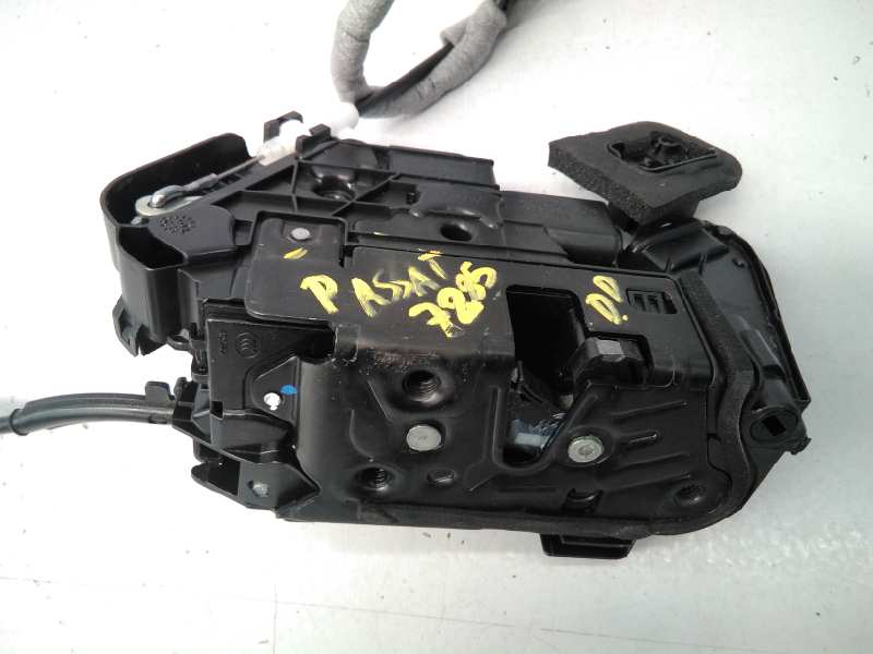 VOLKSWAGEN Passat B8 (2014-2023) Front Right Door Lock 5NB837016C, E1-B6-56-1 18575349