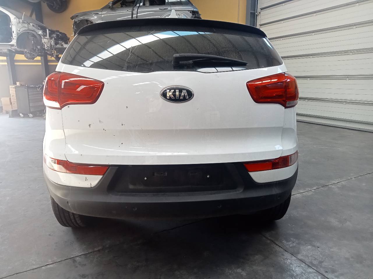 KIA Sportage 3 generation (2010-2015) Замок крышки багажника 812303W000,E2-B5-55-1 23299968