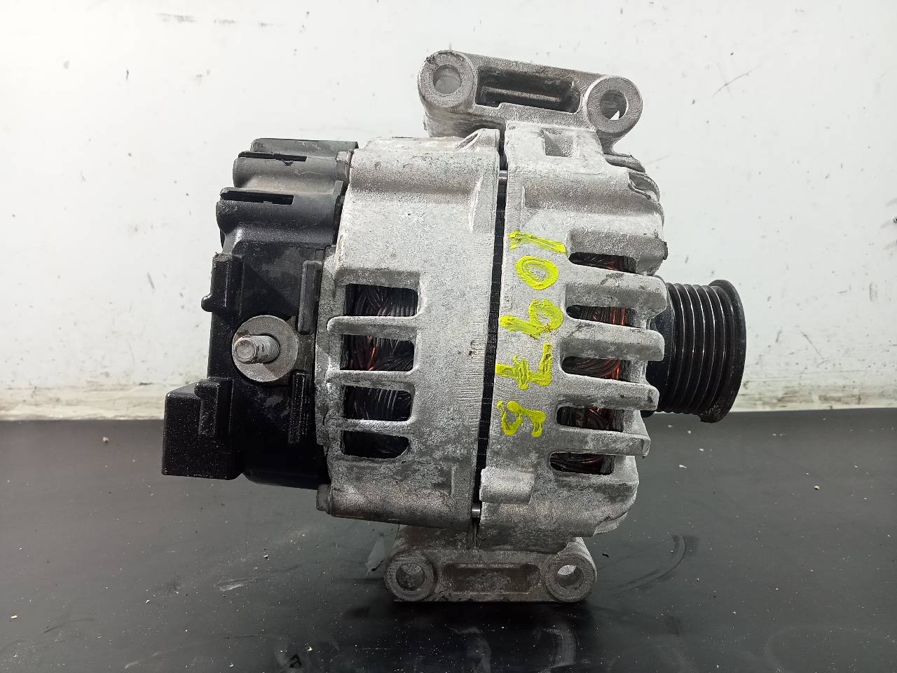 MERCEDES-BENZ C-Class W205/S205/C205 (2014-2023) Alternator A0009067802,P3-A4-2-5 21801299