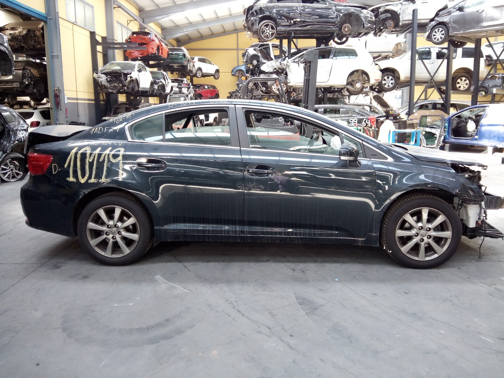 CHEVROLET Avensis 3 generation (2009-2020) Aizmugurējo kreiso durvju logu pacēlājs 8570102010, 961920100, E2-B4-61-1 21544040