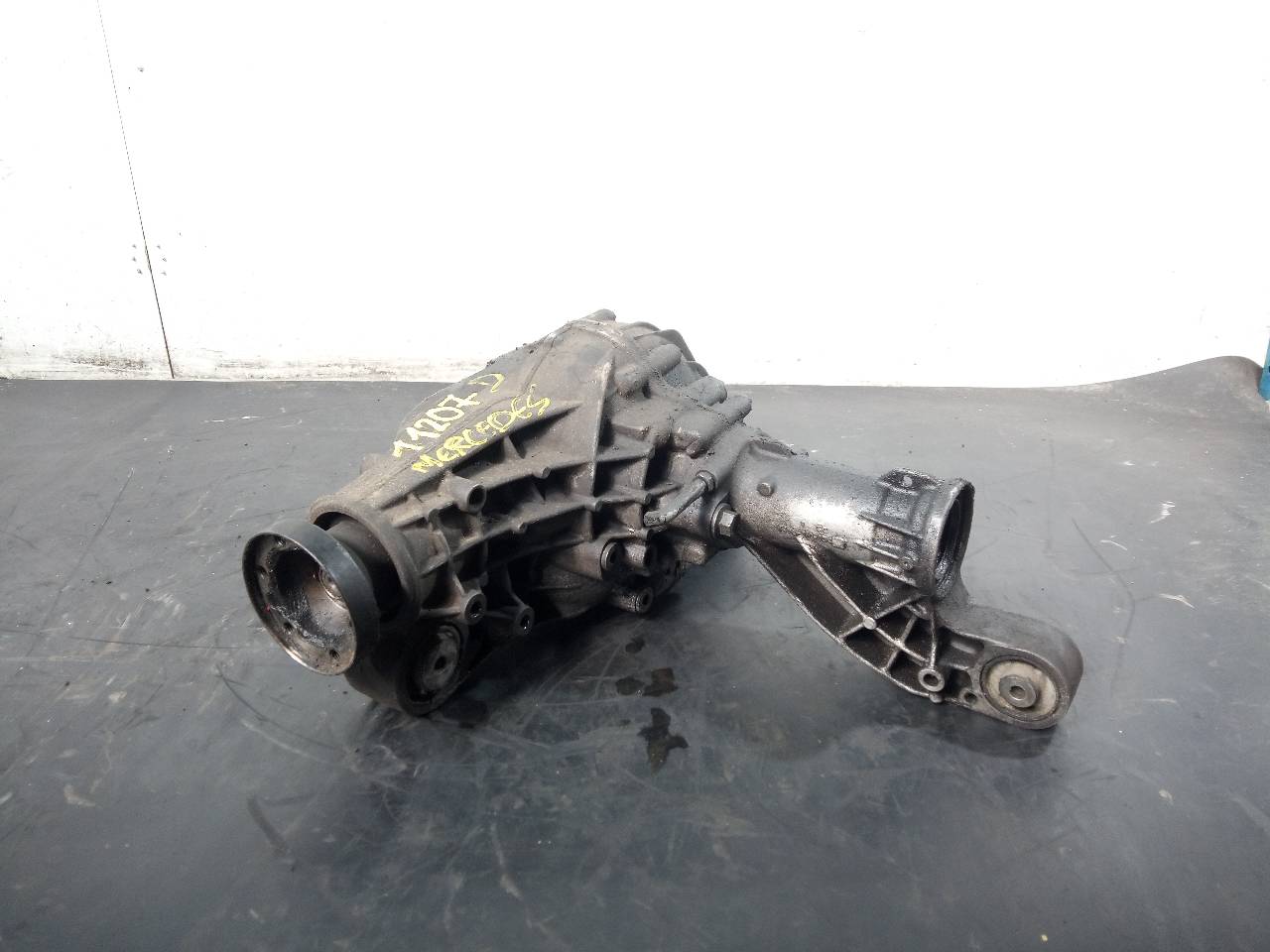 MERCEDES-BENZ M-Class W164 (2005-2011) Front Transfer Case 4460310034, P1-B6-10 20965791