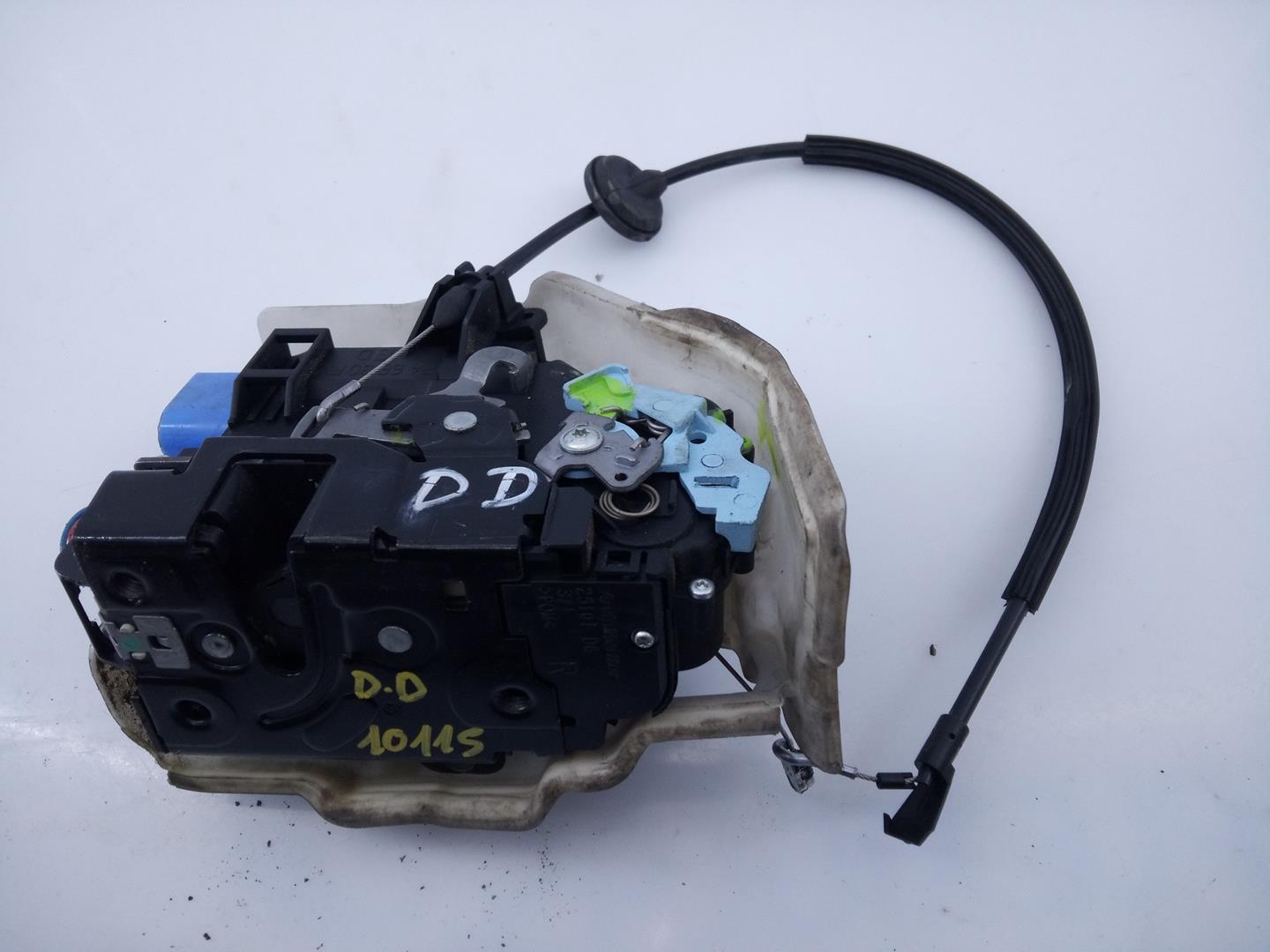 VOLKSWAGEN Golf 5 generation (2003-2009) Front Right Door Lock E1-B6-44-2 20965367