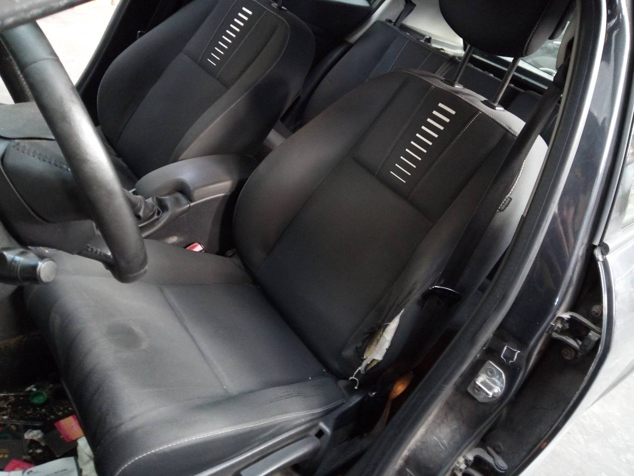 RENAULT Megane 3 generation (2008-2020) Priekšējā stikla tīrītāja mehānisms 9259072 20963362