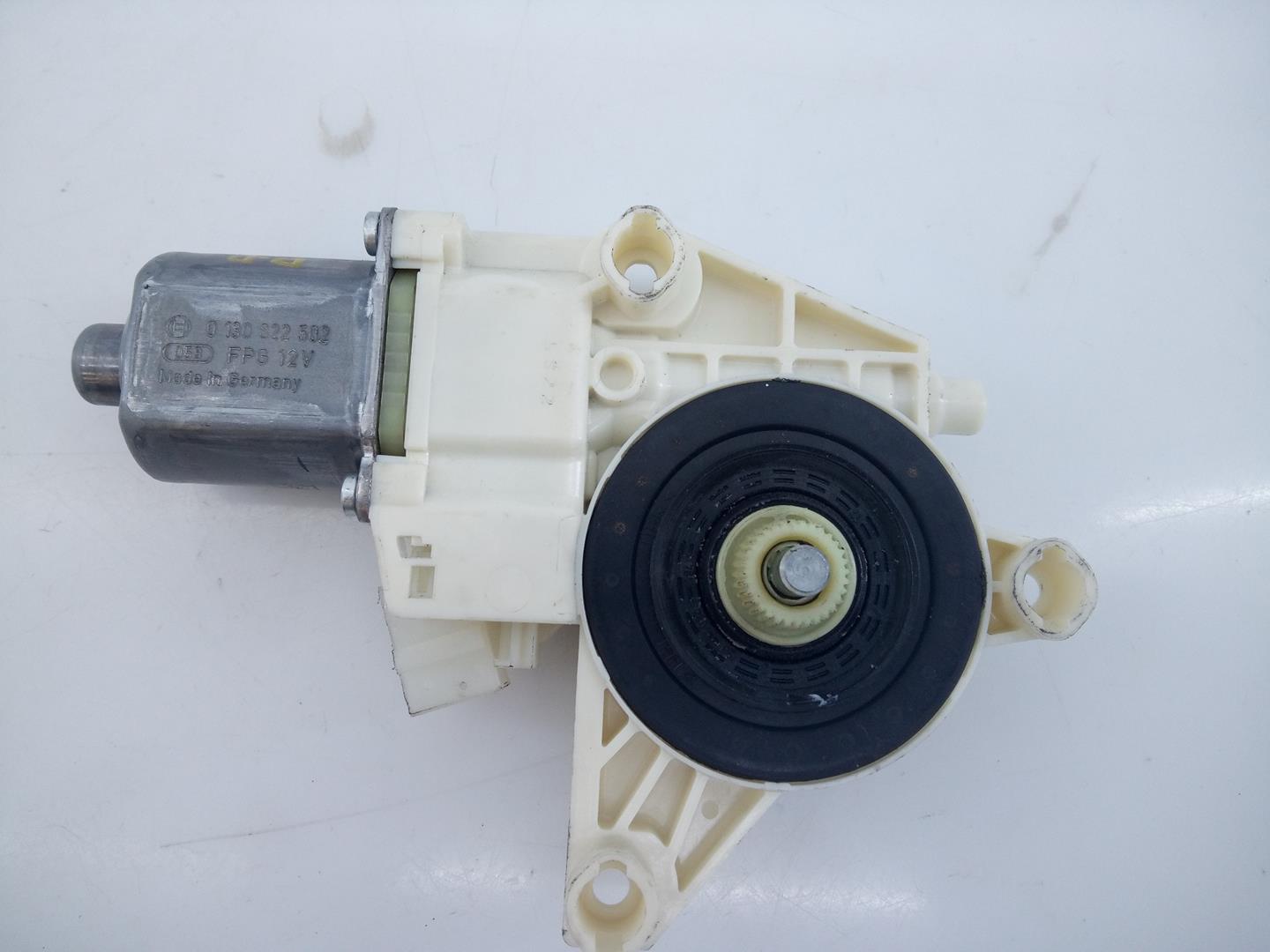 MERCEDES-BENZ GLK-Class X204 (2008-2015) Front Right Door Window Control Motor A2048200242,E1-A2-52-1 21828209