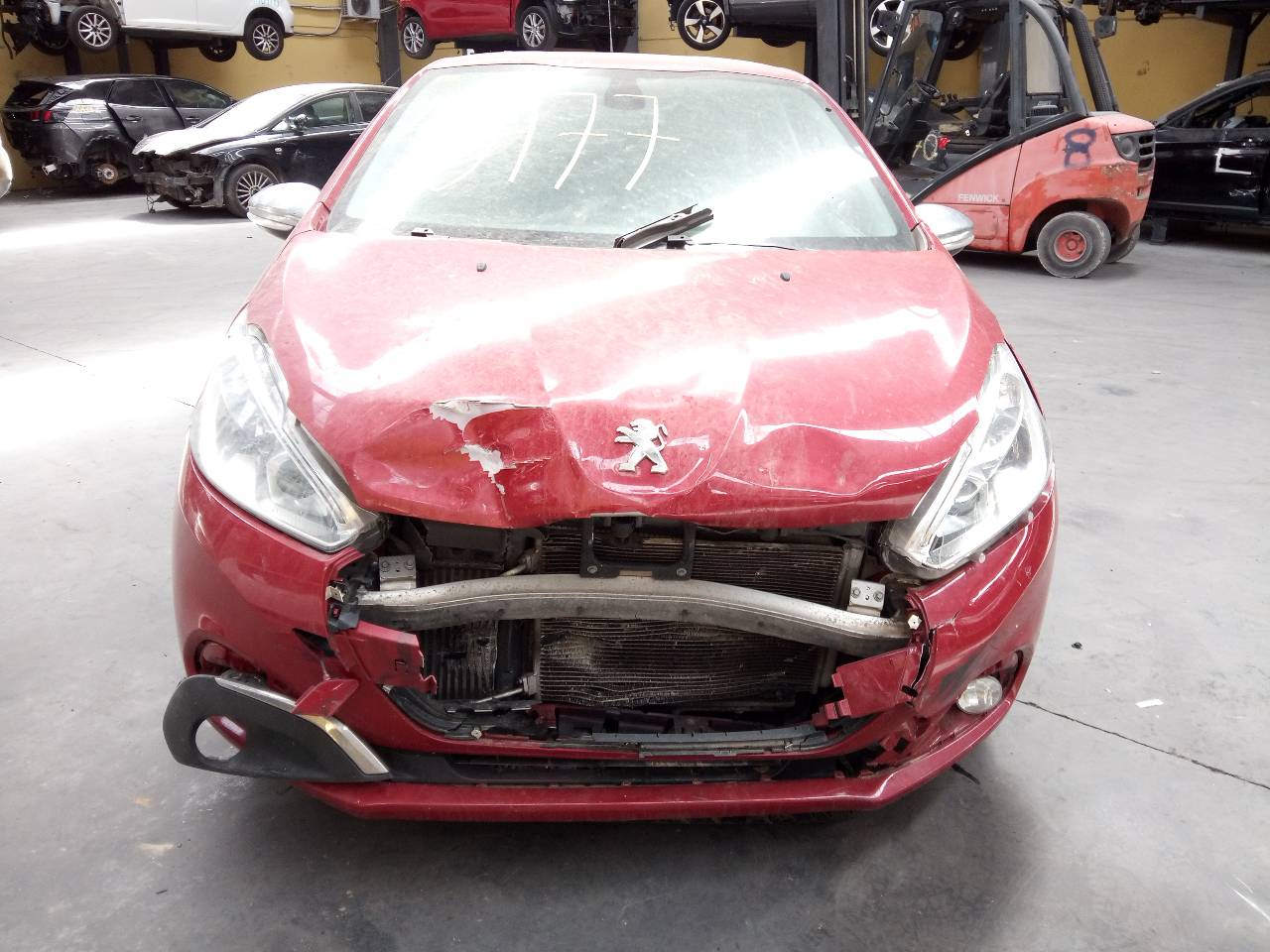 PEUGEOT 208 Peugeot 208 (2012-2015) Полуось передний левый 96561352, P1-B6-17 21797075