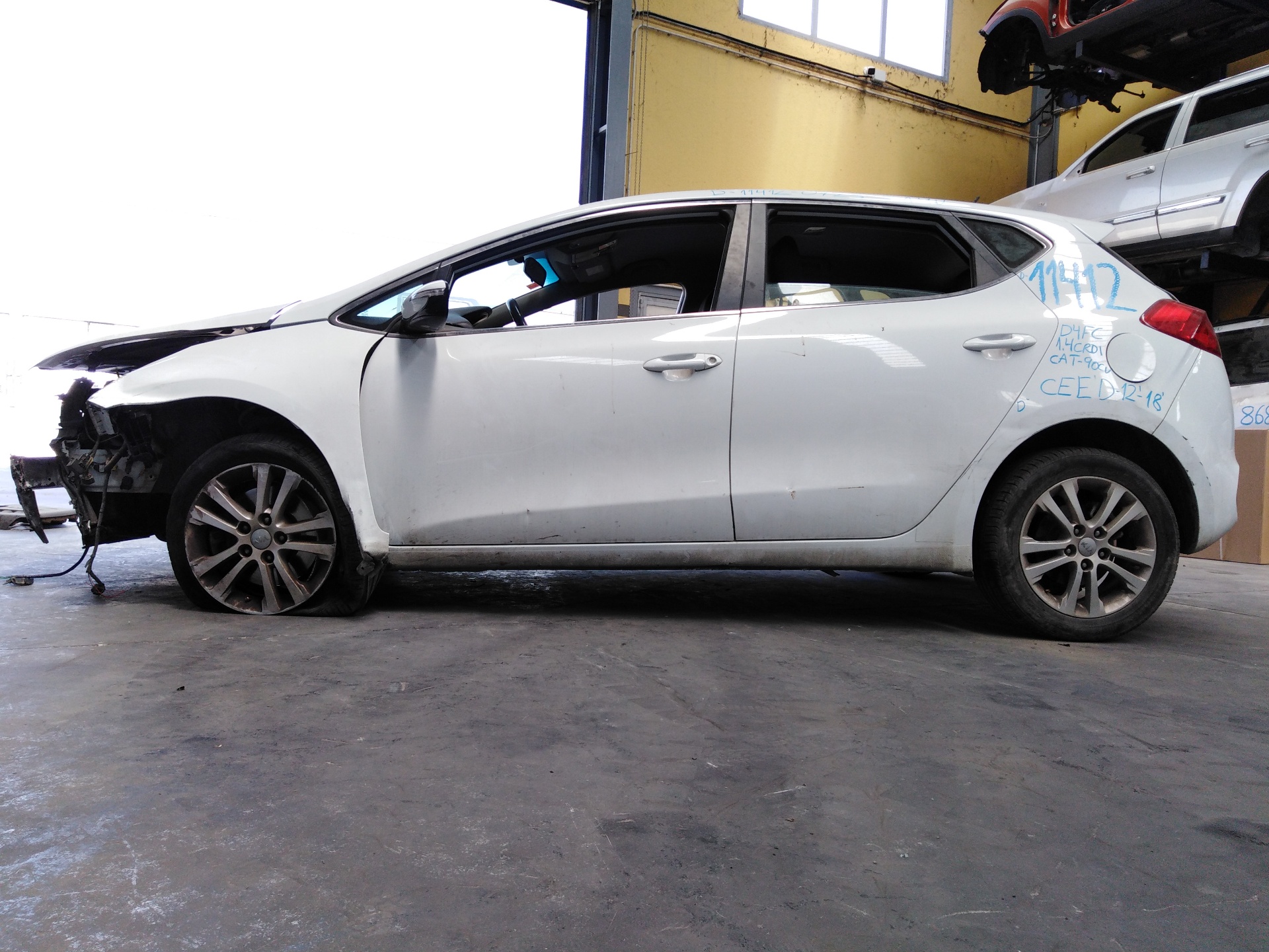 KIA Cee'd 2 generation (2012-2018) Мотор за управление на прозореца на предната дясна врата 82460A2010,617013001,E2-B5-54-1 21808520