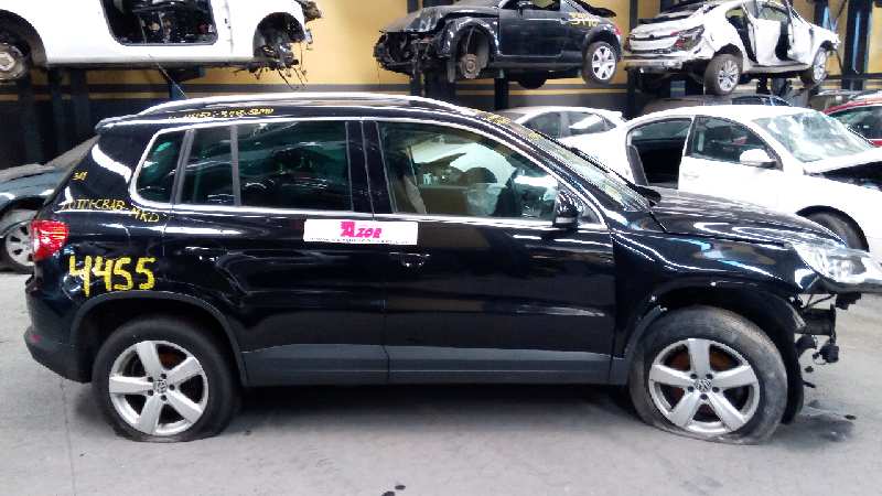 VOLKSWAGEN Tiguan 1 generation (2007-2017) Galinių kairių durų spyna 5N0839015D,E1-B6-36-4 18376030