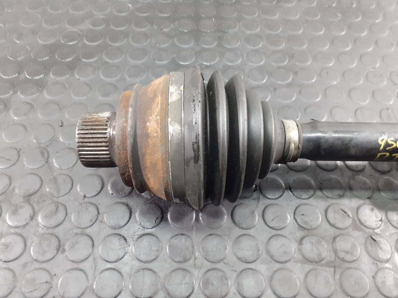 AUDI A4 B8/8K (2011-2016) Front Left Driveshaft 8K0407271Q, P1-A6-13 24037073