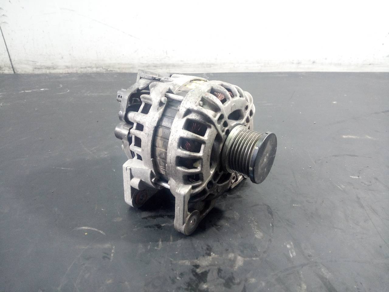 RENAULT Clio 4 generation (2012-2020) Alternator 231008593R, P3-A4-19-2 18797023