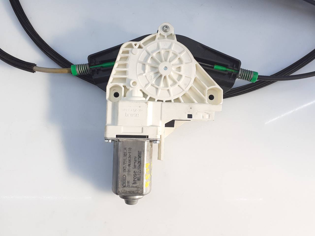 AUDI A4 B8/8K (2011-2016) Front Left Door Window Regulator 8K0959801A, E1-B6-40-2 24037992